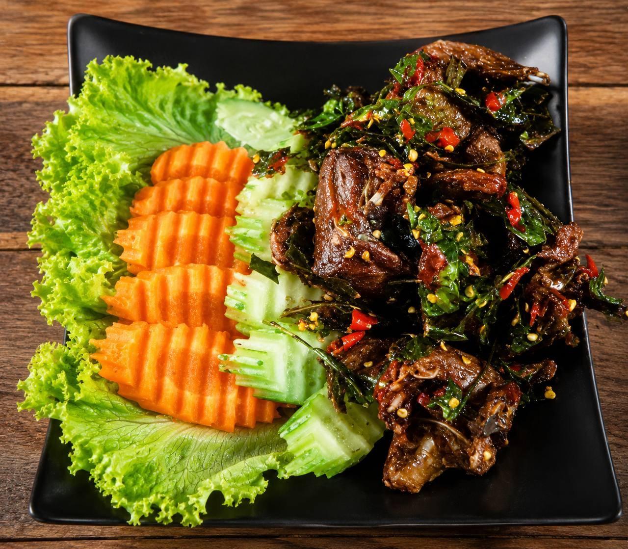 ព្រាប ក្រឡុកអំបិលម្ទេស​ / 椒盐鸽