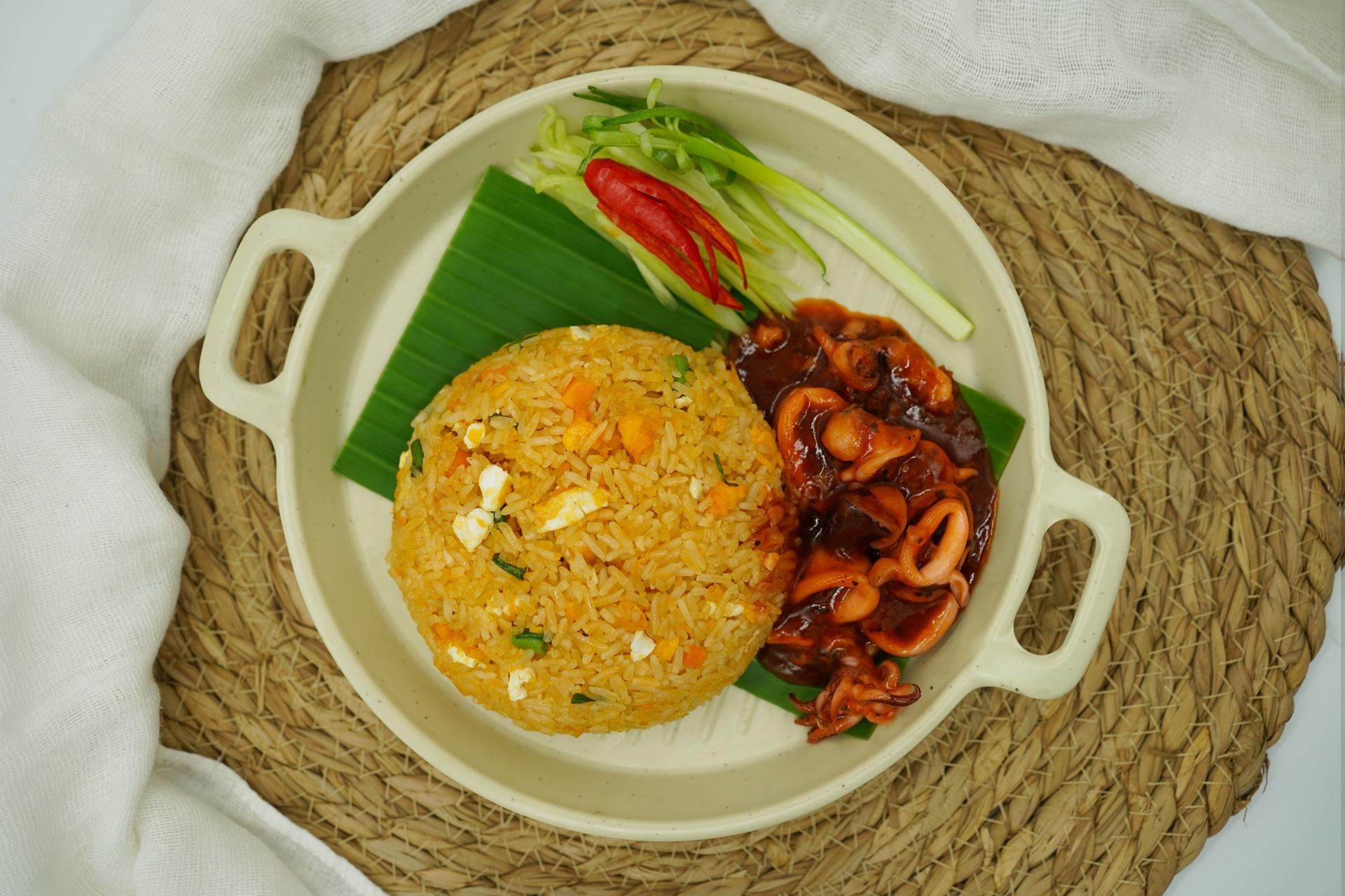 បាយឆាមឹក