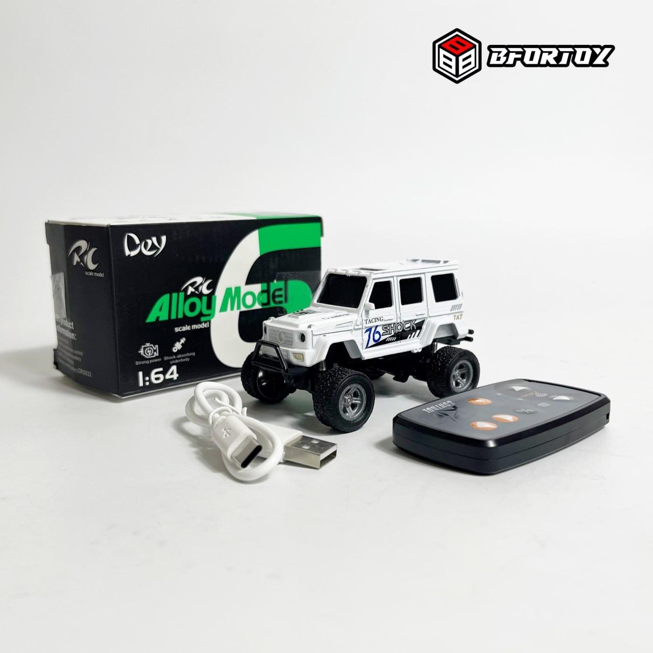 ឡានបញ្ចាដែក Mini off-road ទំហំ 1/64 - G class