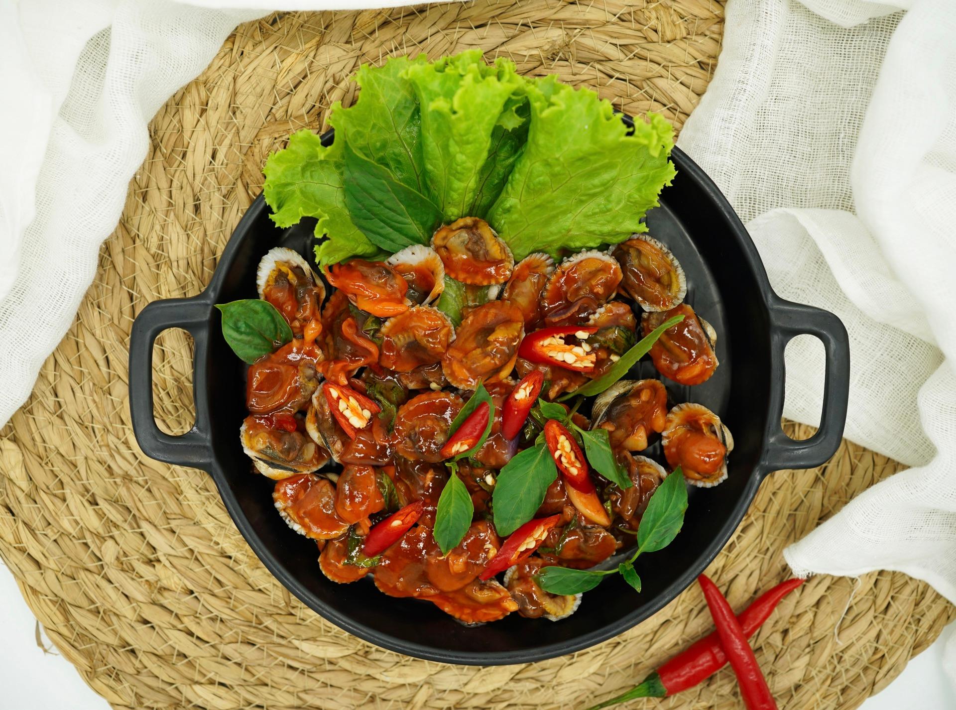 ងាវឆាអំពិលទុំ