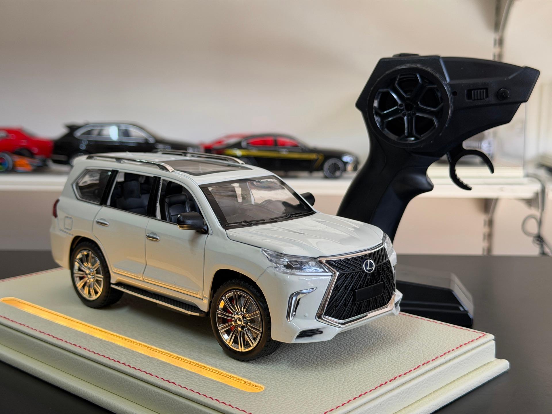 Lexus 570