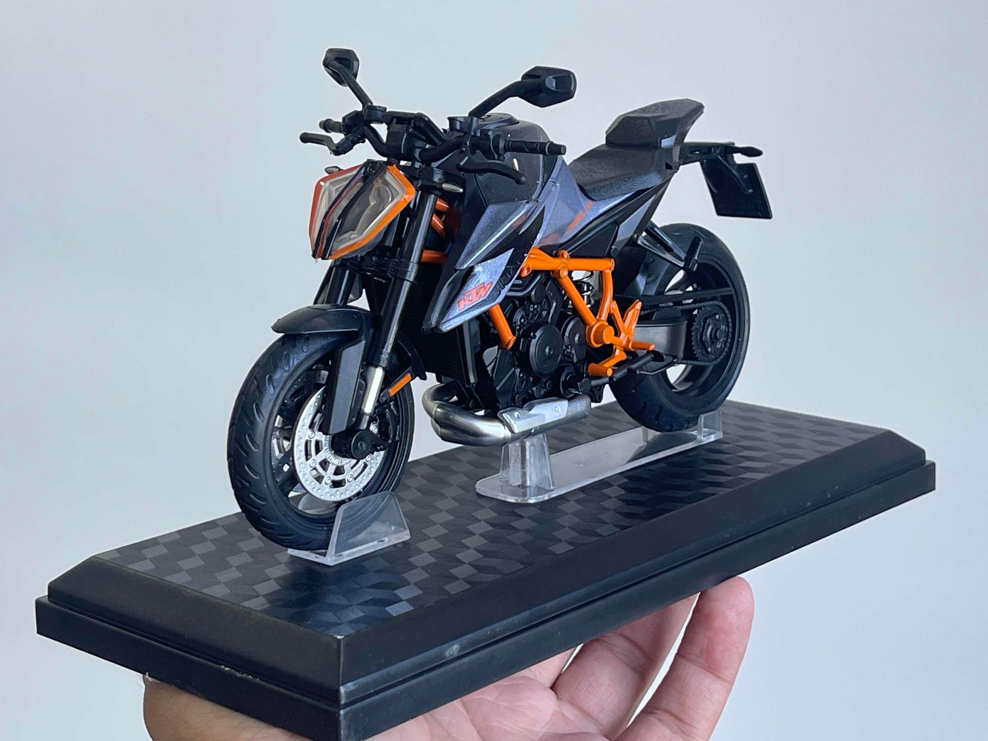 KTM Duke 1290