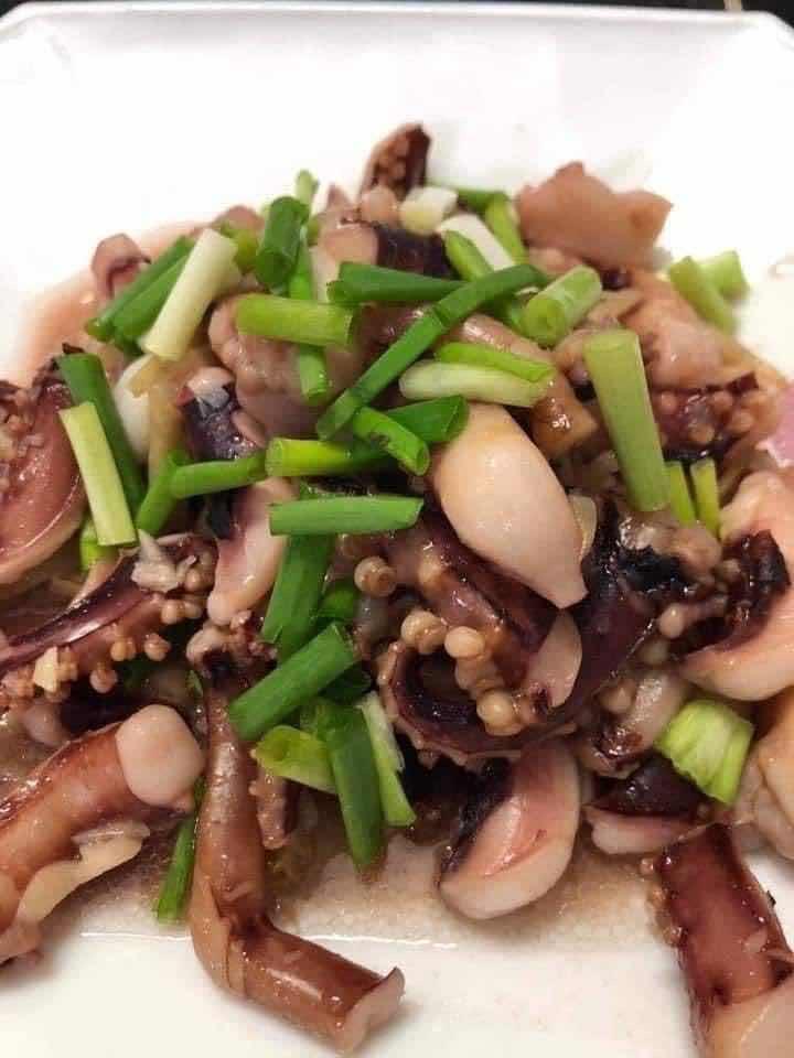 ដៃមឹកឆាម្រេចខ្ចី . ដៃមឹកអប់អំបិលម្ទេស . ដៃមឹកបំពង