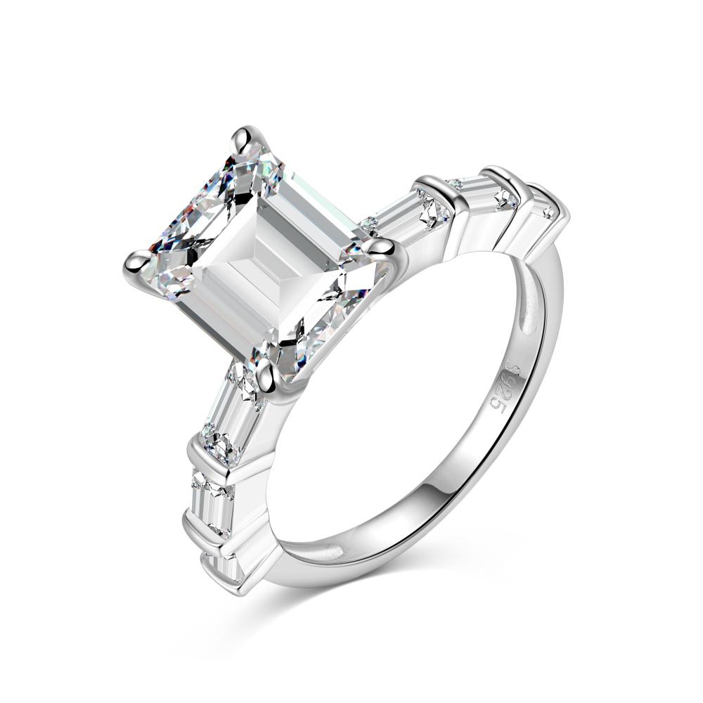 Icônic Crystals Aurora Eclipse Ring