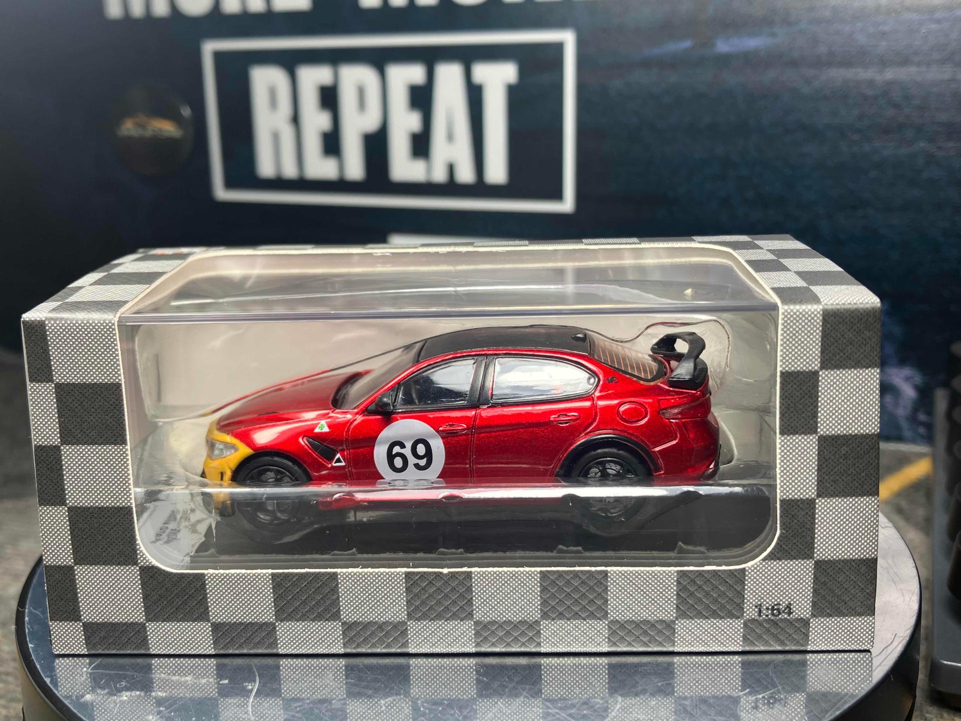 1/64 Giulia GTA m (No69)🔴