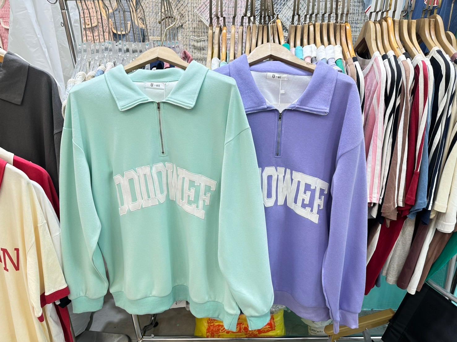 DOLLOWEF sweater