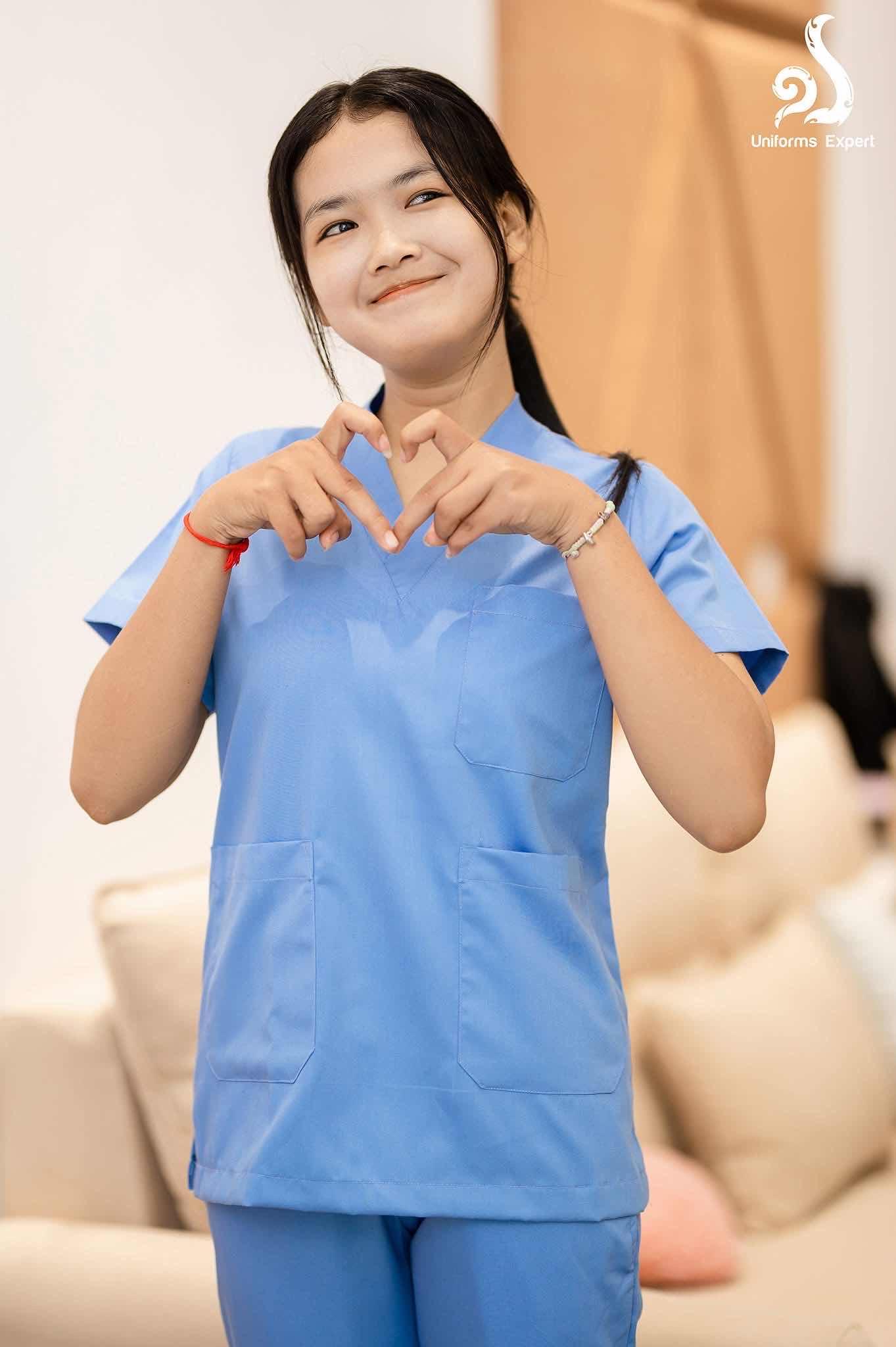 ឈុតនារីពណ៌ផ្ទៃមេឃឌិត - Nurse set for women Sky blue color