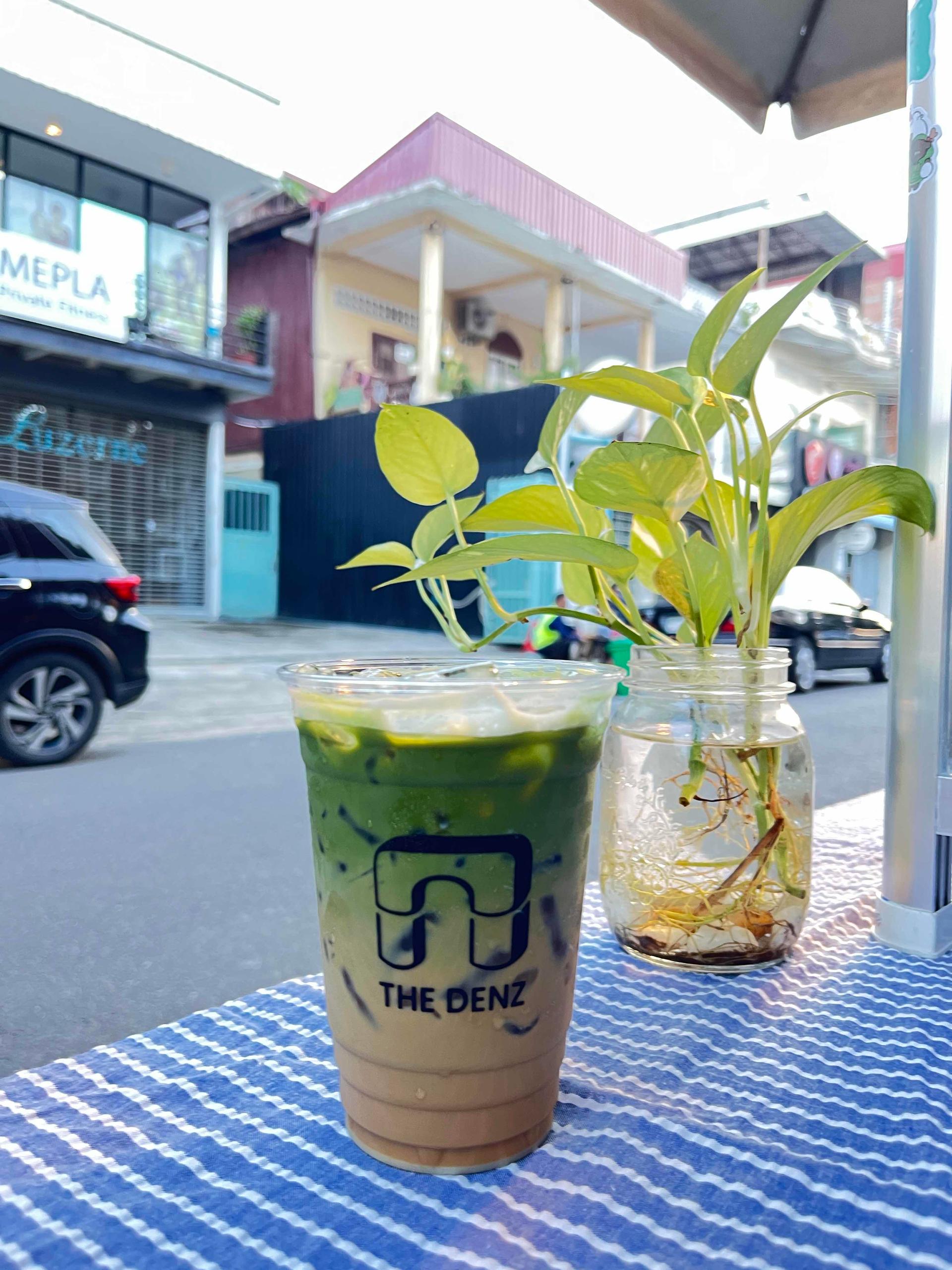 Matcha coffee