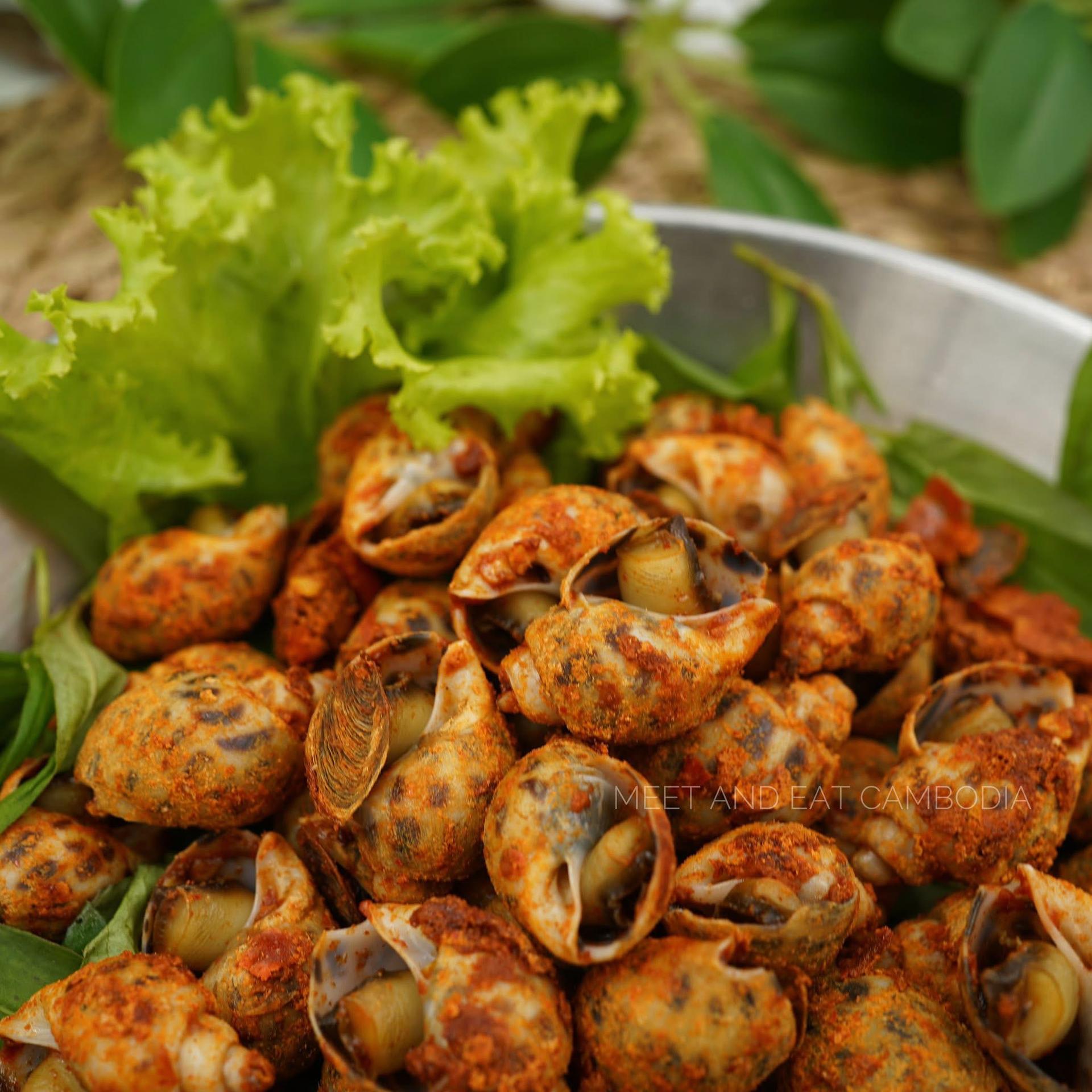 ខ្យងប៉ារ៉ាលីងអំបិលម្ទេស