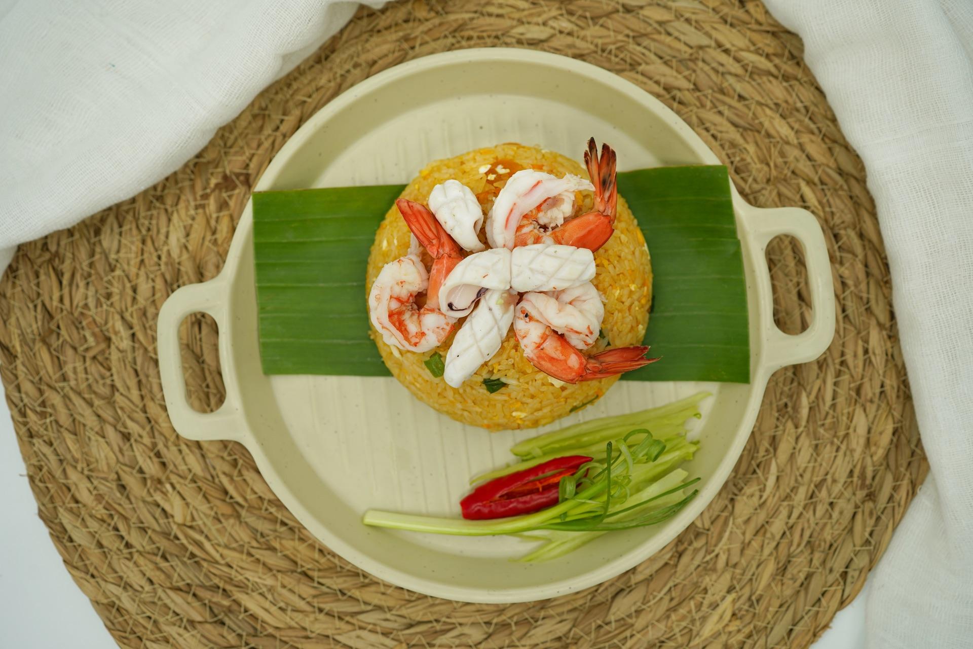 បាយឆាគ្រឿងសមុទ្រ