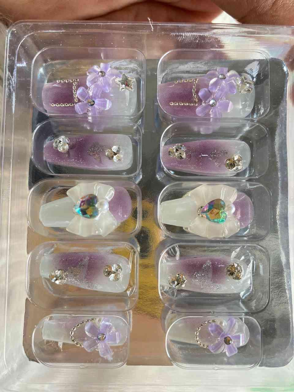 ក្រចកបិត