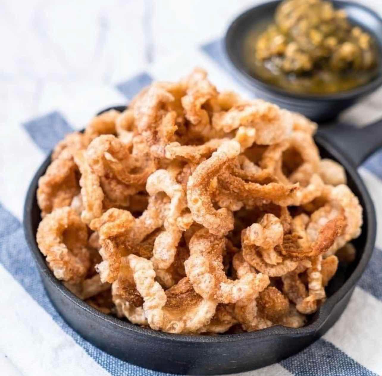 ស្បែកជ្រូកបំពង