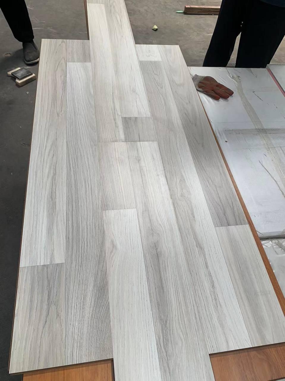 Wood laminate flooring 8mm-D92A86