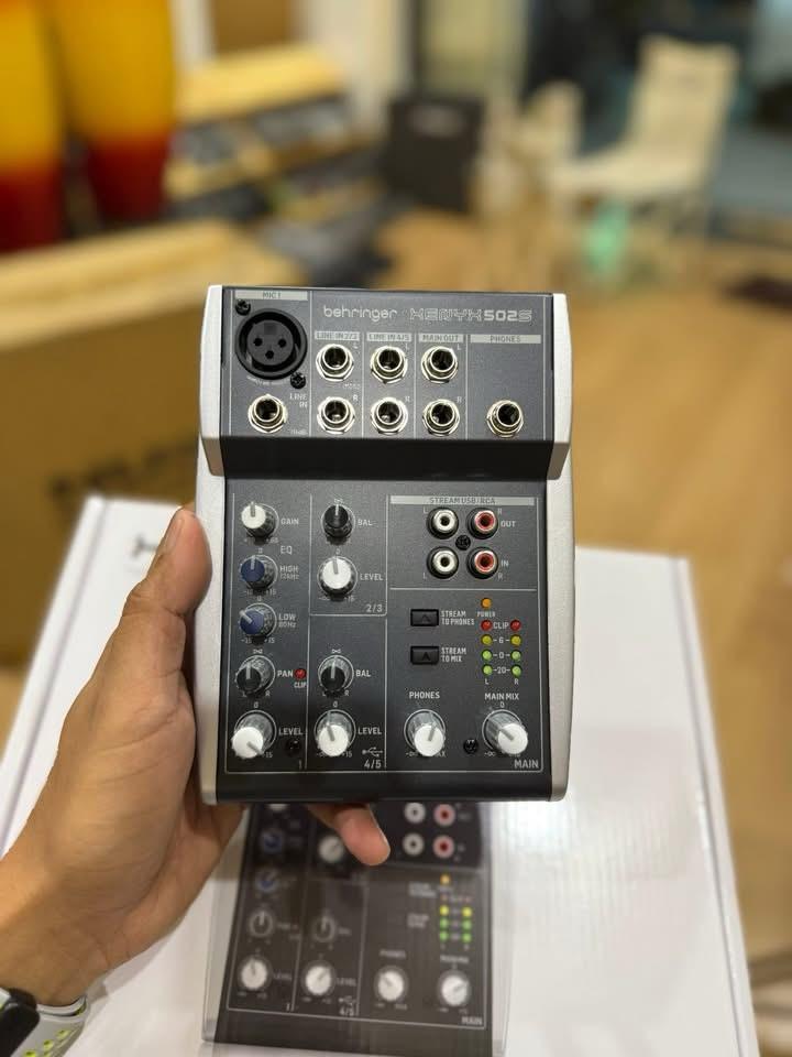 🎚️ Behringer Xenyx 502S Analog Mixer (USB Streaming)