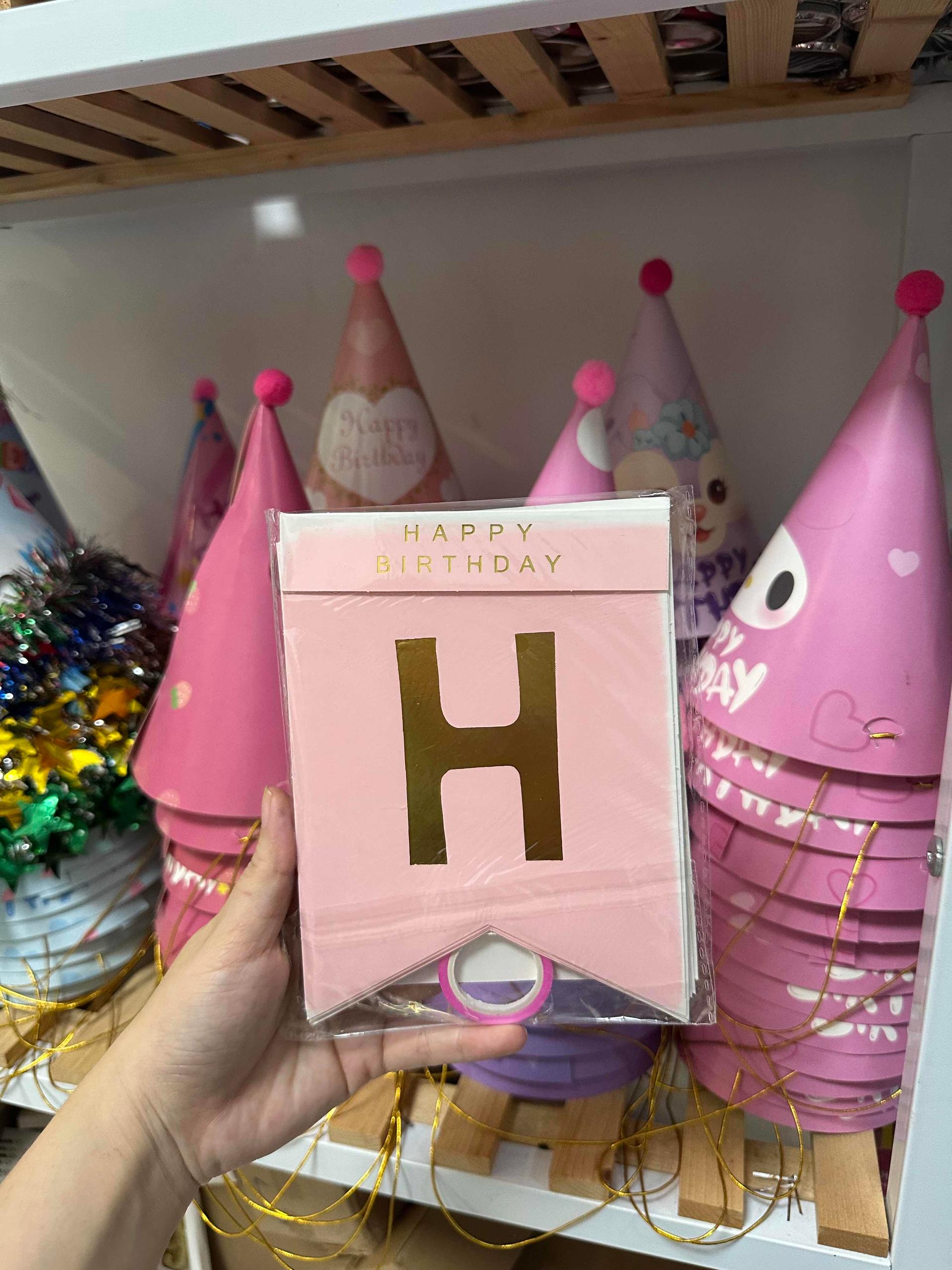 HBD decor pink