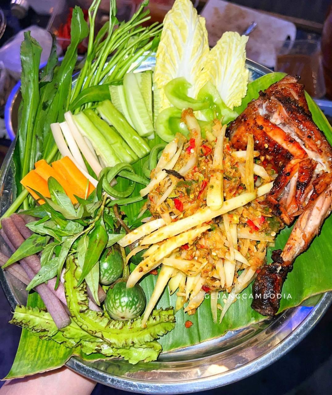 បុកល្ហុងអំបិលខ្ចីថែមភ្លៅមាន់