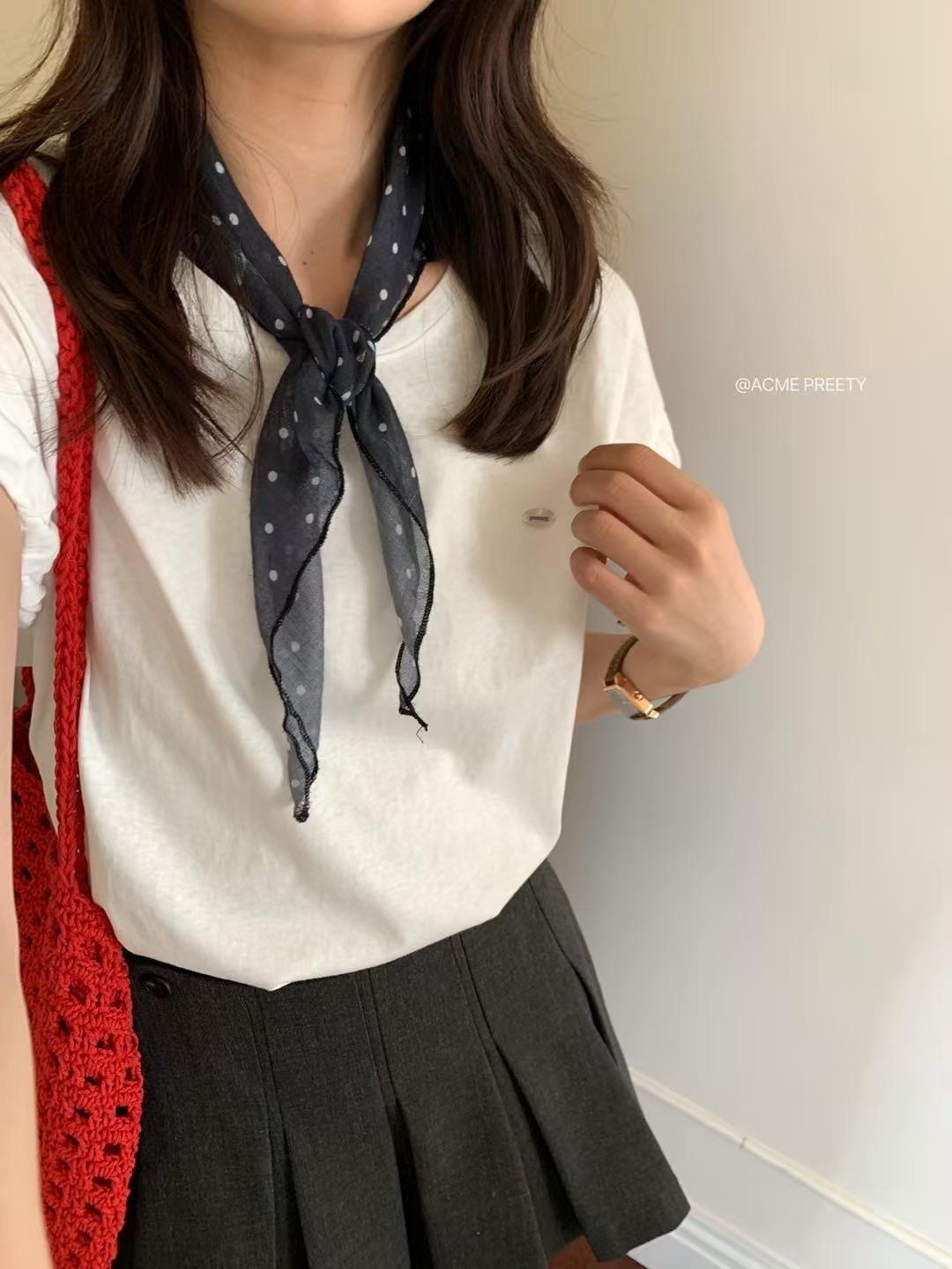 Tie-neck top