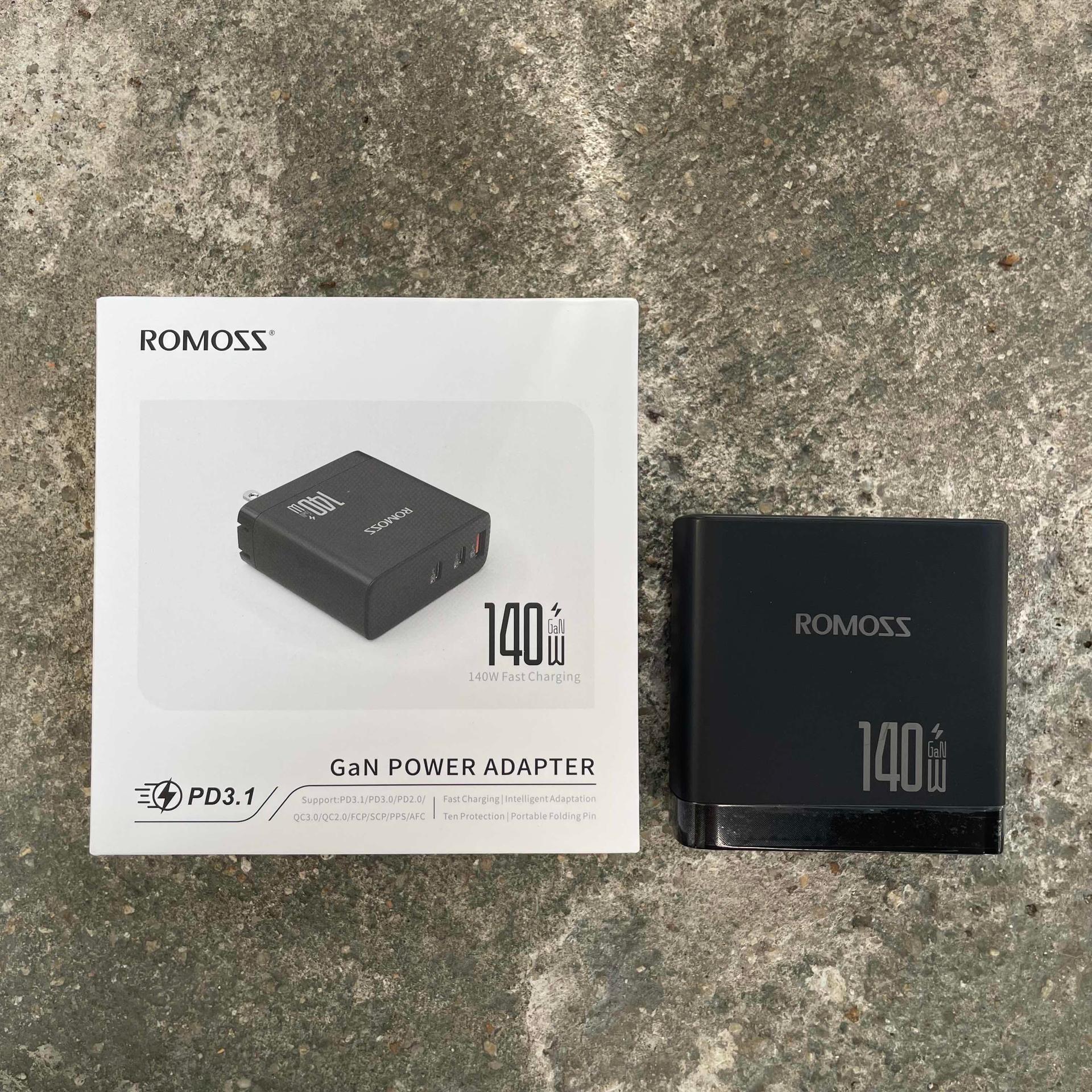 ROMOSS GaN Power Adapter 140w