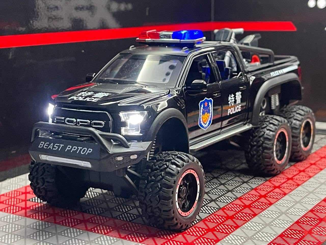 Ford Raptor 6x6 Police