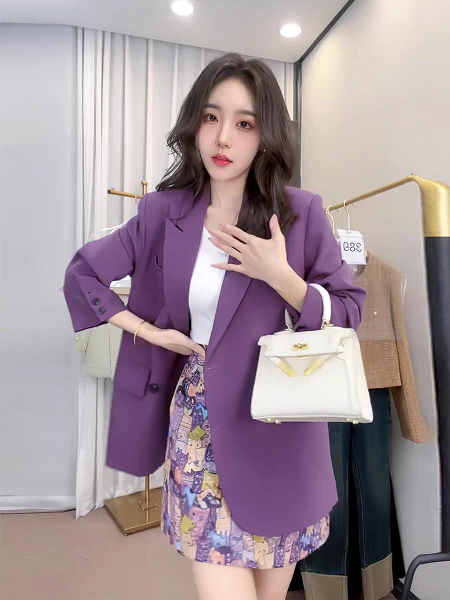 ឈុតអាវធំសំពត់ស្វាយ