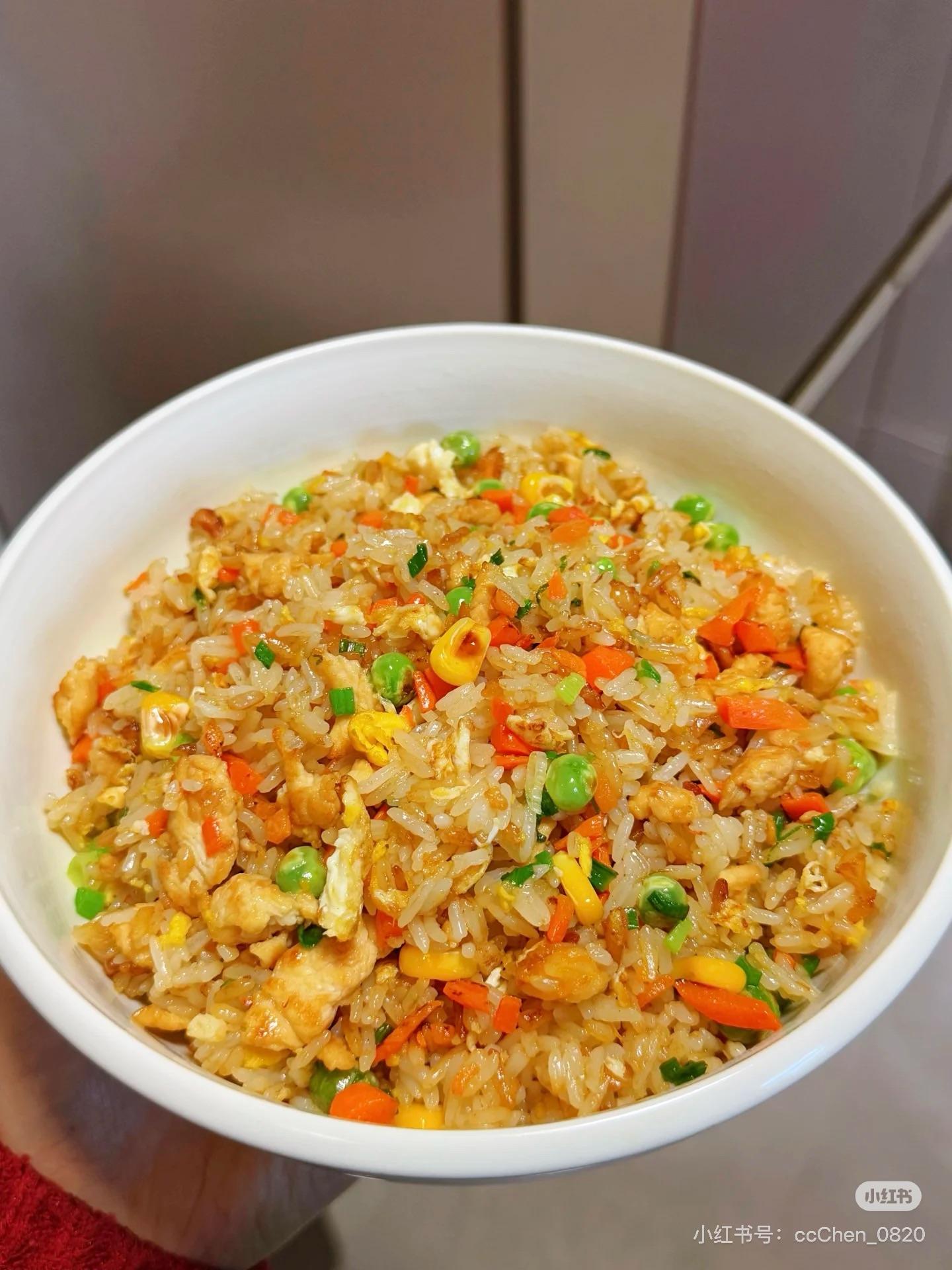 鸡蛋炒面 — Egg Stir-Fried Noodles — មីឆាពងមាន់ — $5