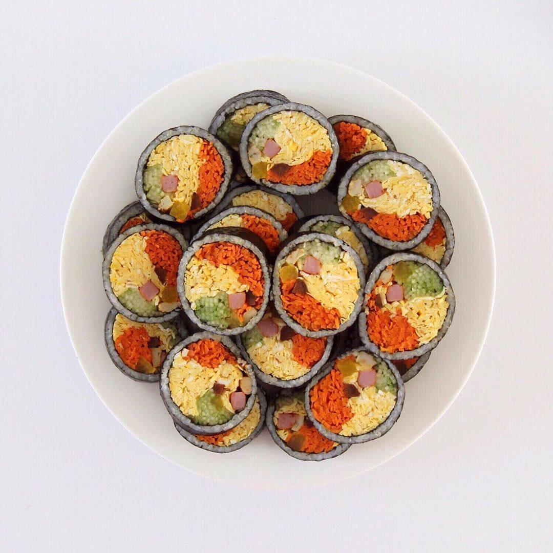 Jinmichae Kimbap-ជីនមីឈែរគីមប៉ាប់-진미채 김밥