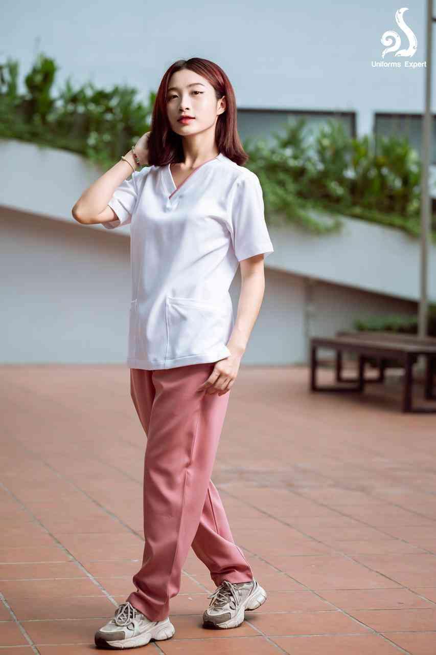 VIP-ឈុតនារី សាច់G2000 ពណ៌ ស ខោផ្កាឈូកក្បឿង