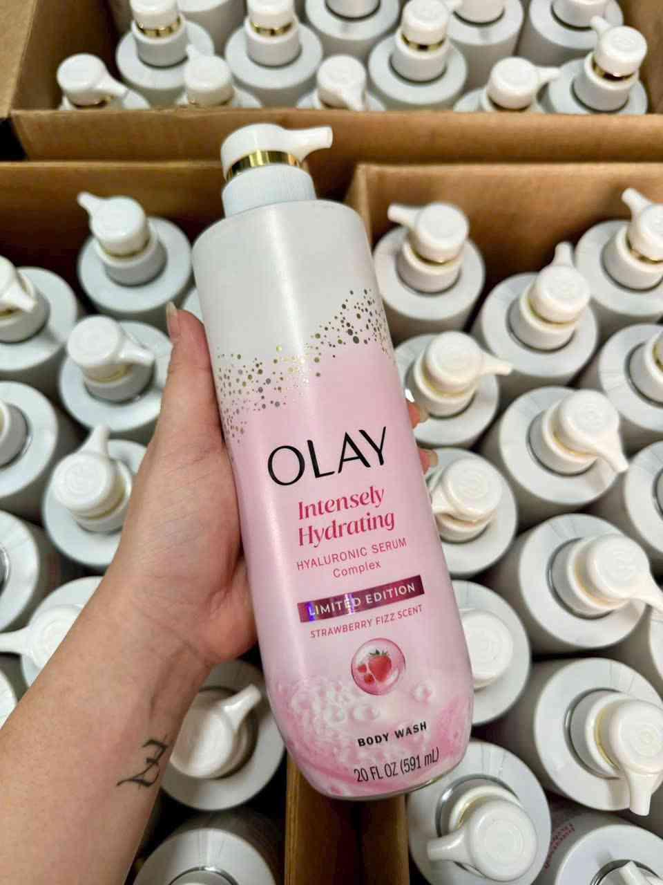Olay intensely hydrated hyaluronic serum complex strawberry 591ml
