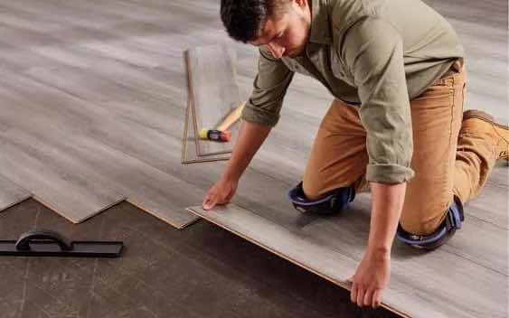Labor Installing flooring 